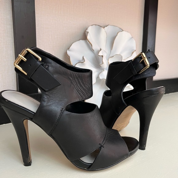 Petite Heels -Size 5 - Picture 2 of 4